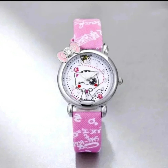 Hello Kitty Quartz Watch for kids or teens. NWT..girls edition.. - Picture 3 of 6